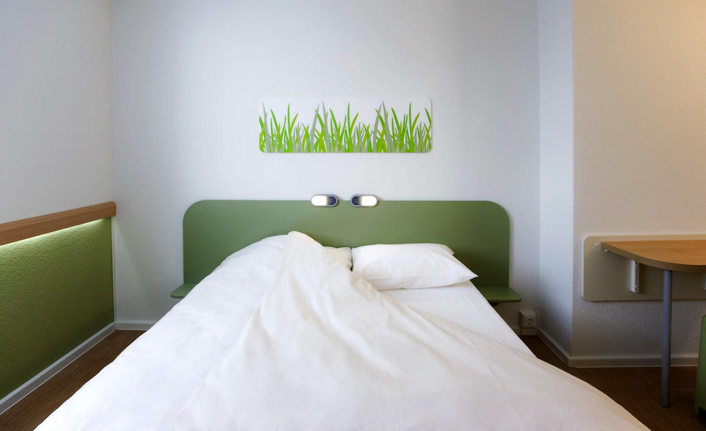 Standard Room,708138550:JPEG